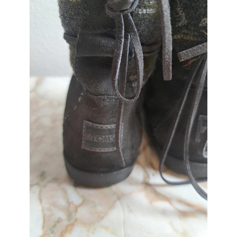 Toms Aztec NEPAL Gray Suede Leather Faux Fur Moccasins Boots S8 - Picture 5 of 6